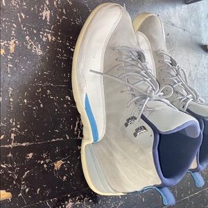 Jordan 12 university blue
